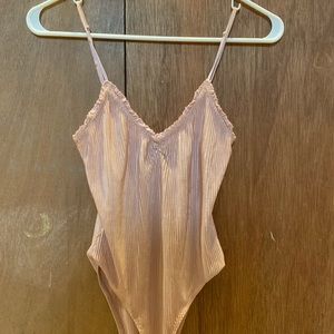 Dainty UO bodysuit size S